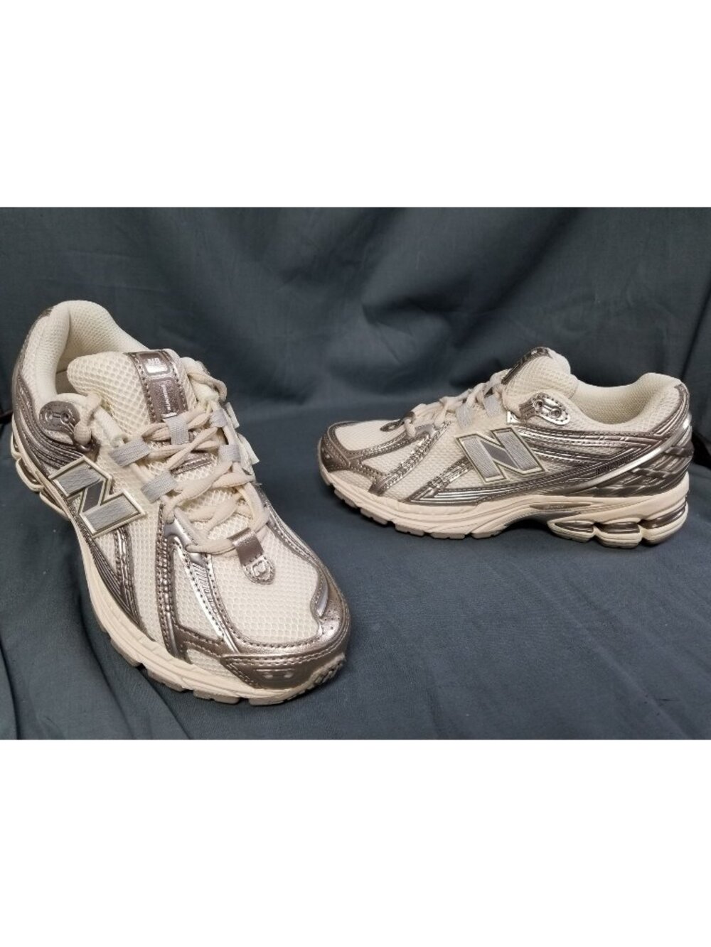 New Balance 1906R Sneakers U1906RCN Womens Size 8.5 NEW NO BOX!